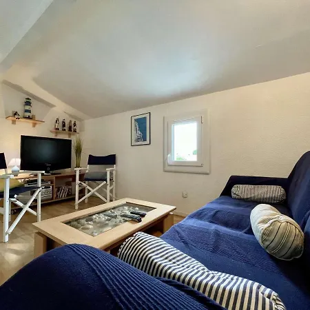 Maison Avec Jardin Proche Plage Et Commerces - 4 Couchages, - Fr-1-246a-169 *