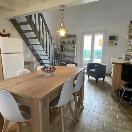 Maison Avec Jardin Proche Plage Et Commerces - 4 Couchages, - Fr-1-246a-169